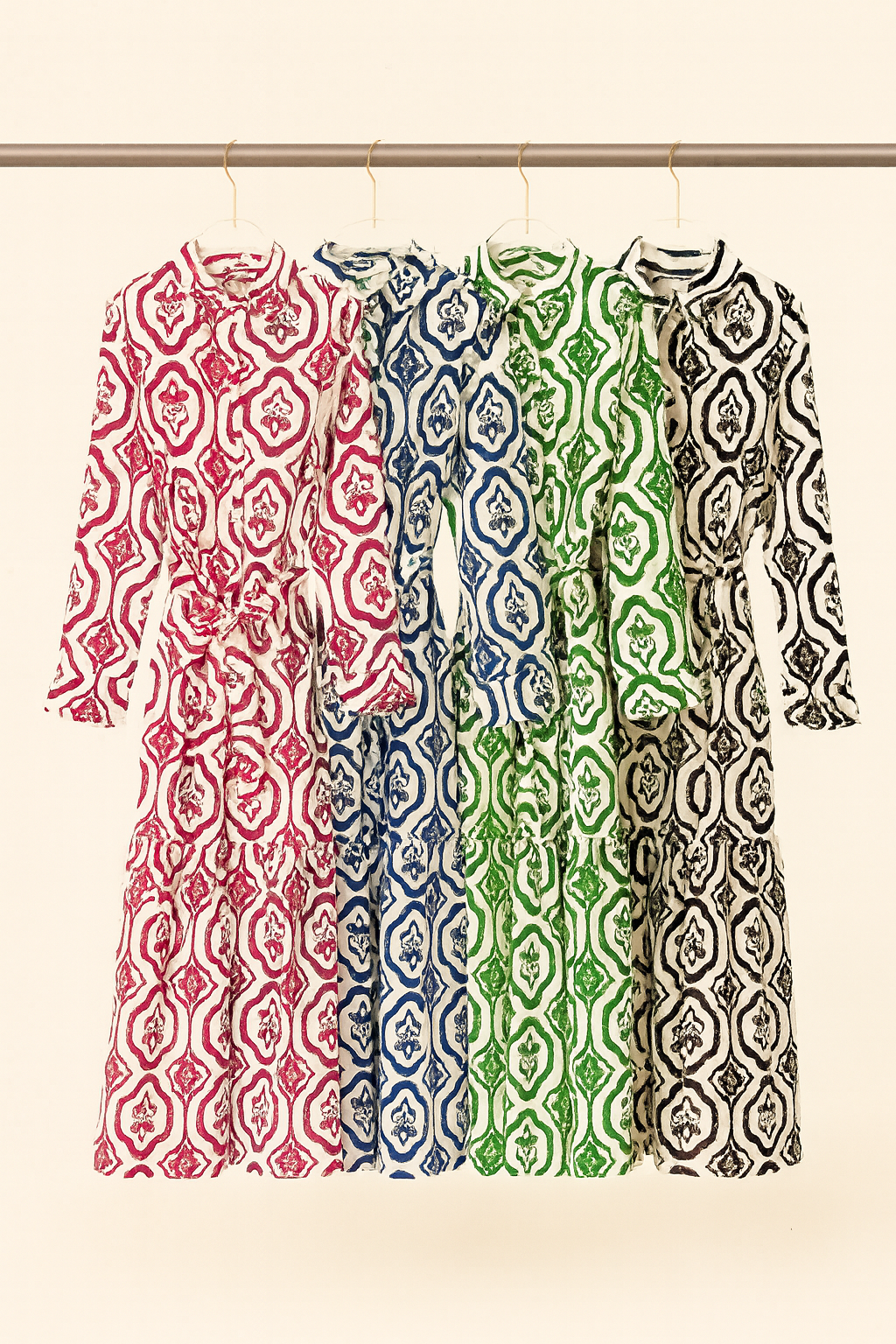 Vestido largo estampado geométrico con cinturón ajustable
