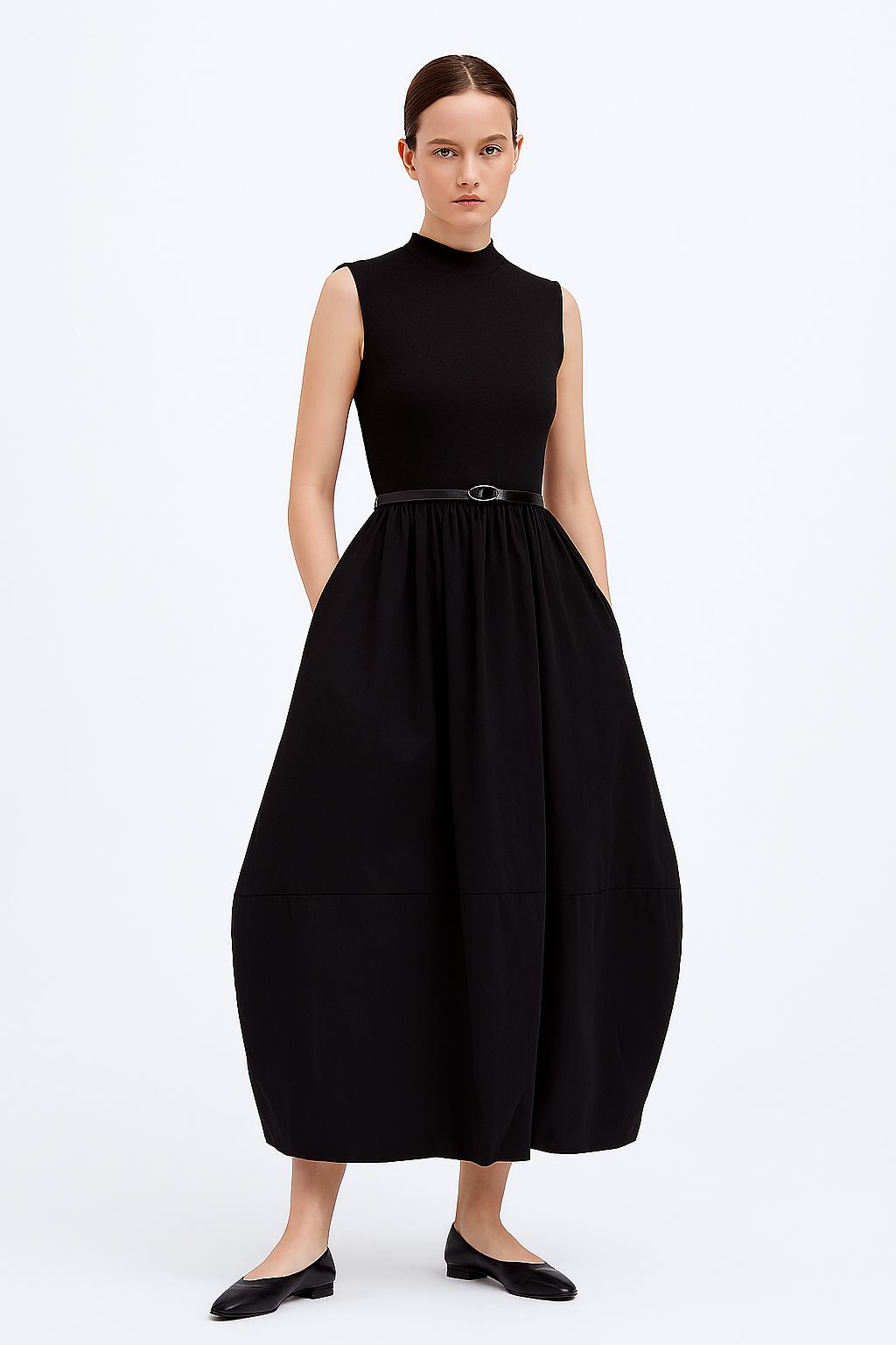 Vestido sin mangas con dobladillo abullonado